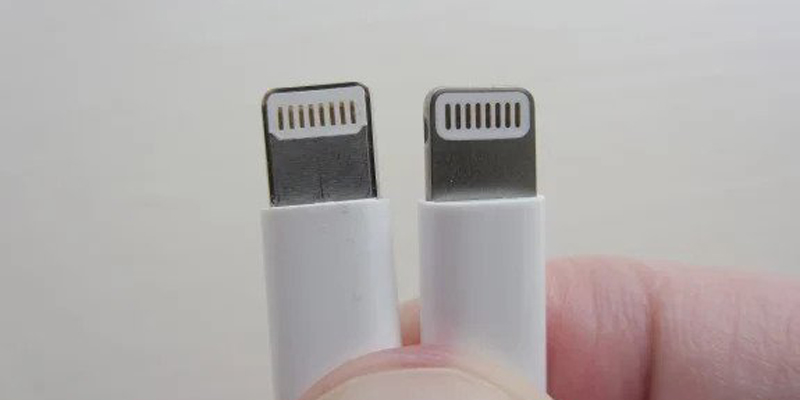 تشخیص کابل شارژر اصلی آیفون